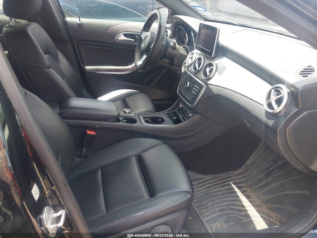 45440985 :رقم المزاد ، WDCTG4EB5GJ255655 vin ، 2016 Mercedes-benz Gla 250 مزاد بيع