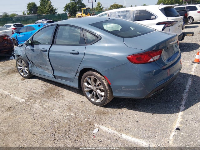 45440994 :رقم المزاد ، 1C3CCCBG7FN597969 vin ، 2015 Chrysler 200 S مزاد بيع