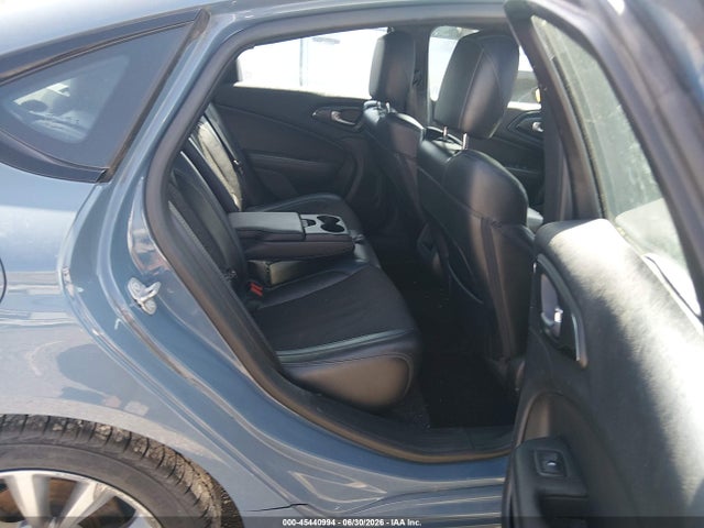 45440994 :رقم المزاد ، 1C3CCCBG7FN597969 vin ، 2015 Chrysler 200 S مزاد بيع