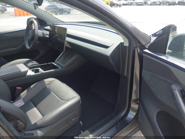 Продажа на аукционе авто 2026 Tesla Model Y All-wheel Drive/long Range Launch Series/premium All-wheel Drive, vin: 7SAYGDEE8TF446612, номер лота: 45441063