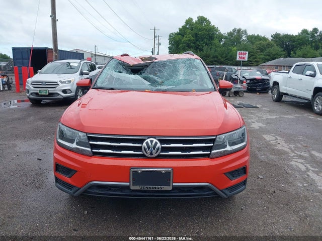 2018 Volkswagen Tiguan 2.0t Se/2.0t Sel მანქანა იყიდება აუქციონზე, vin: 3VV2B7AX4JM167873, აუქციონის ნომერი: 45441161