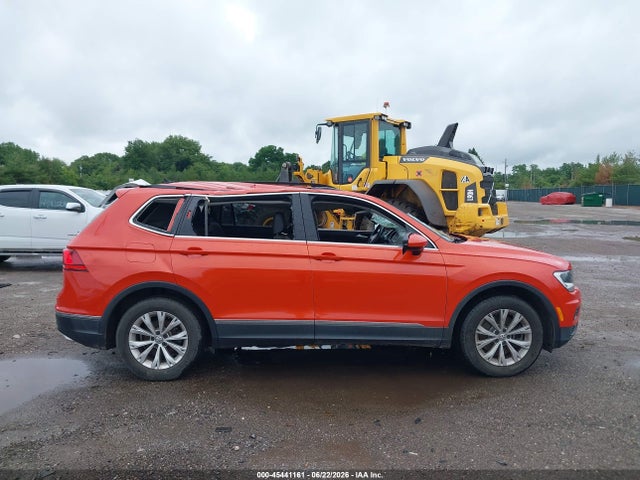 2018 Volkswagen Tiguan 2.0t Se/2.0t Sel მანქანა იყიდება აუქციონზე, vin: 3VV2B7AX4JM167873, აუქციონის ნომერი: 45441161