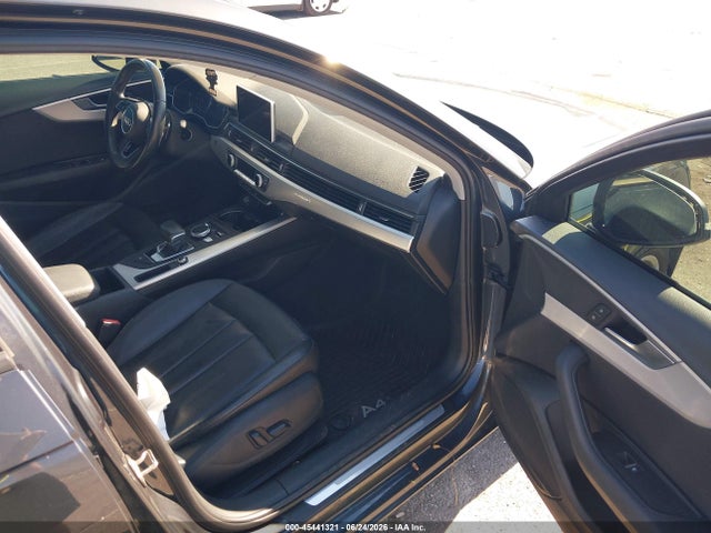 2017 Audi A4 Premium მანქანა იყიდება აუქციონზე, vin: WAUANAF45HN010413, აუქციონის ნომერი: 45441321