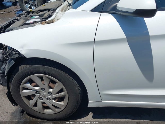Hyundai ELANTRA SE 2017 5NPD74LF7HH080867 Image 14