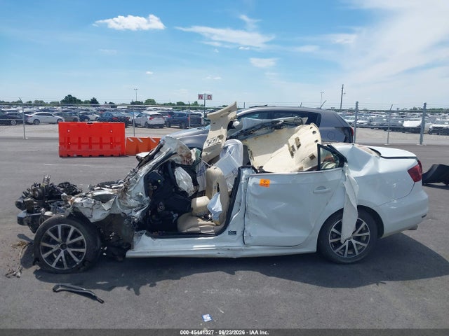 45441327 :رقم المزاد ، 3VWDB7AJ9HM301660 vin ، 2017 Volkswagen Jetta 1.4t Se مزاد بيع