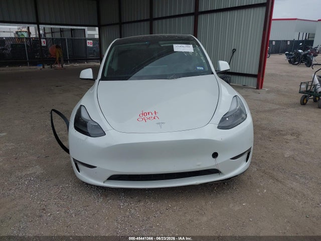 Продажа на аукционе авто 2024 Tesla Model Y Long Range Single Motor Rear-wheel Drive/rwd, vin: 7SAYGDED7RF055032, номер лота: 45441366