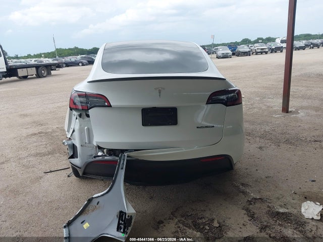 Продажа на аукционе авто 2024 Tesla Model Y Long Range Single Motor Rear-wheel Drive/rwd, vin: 7SAYGDED7RF055032, номер лота: 45441366