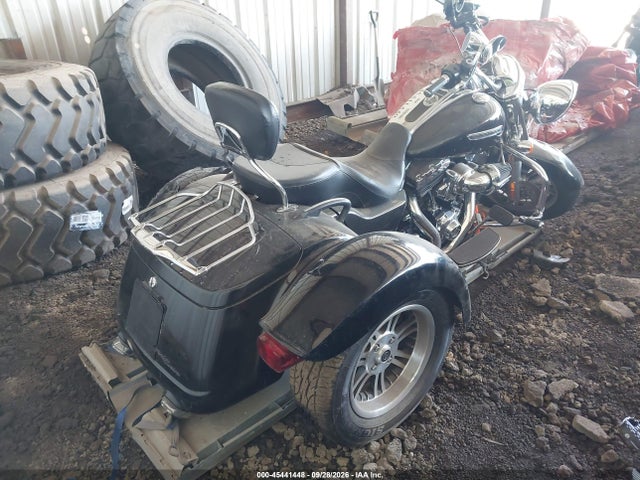 Harley-Davidson Flrt Free Wheeler 2015 1HD1MCM14FB850643 Image 4