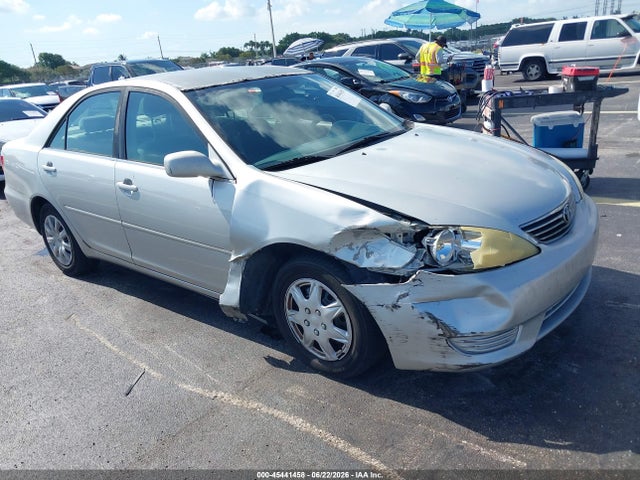Aukcja sprzedaży 2005 Toyota Camry Le, vin: 4T1BE32K75U590283, numer aukcji: 45441458