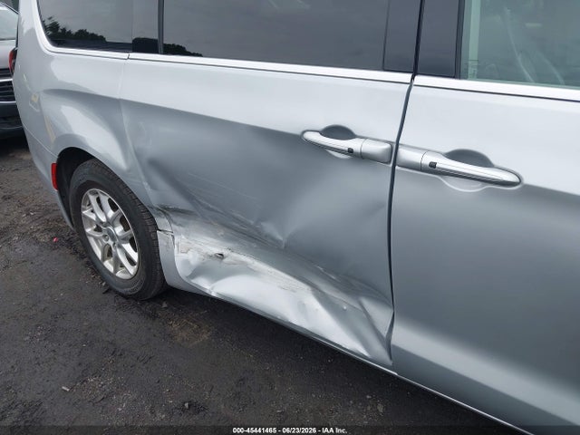 Продаж на аукціоні авто 2022 Chrysler Pacifica Touring L, vin: 2C4RC1BG1NR160738, номер лоту: 45441465