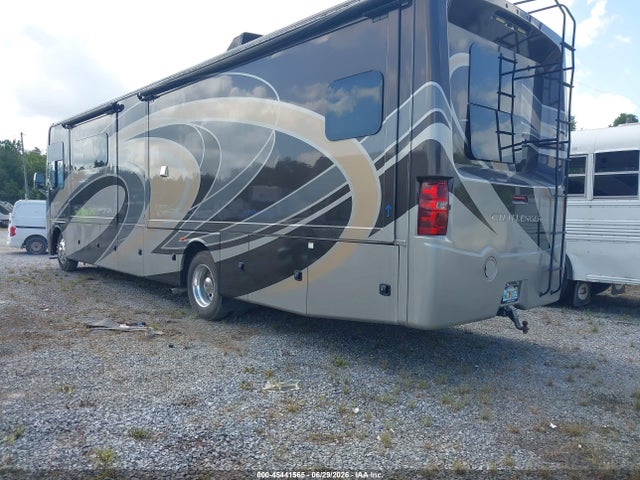 Ford F53 2017 1F66F5DY2H0A18570 Image 3