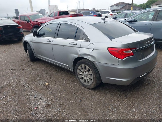 45441582 :رقم المزاد ، 1C3CCBAB5DN686422 vin ، 2013 Chrysler 200 Lx مزاد بيع