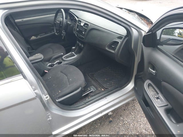 45441582 :رقم المزاد ، 1C3CCBAB5DN686422 vin ، 2013 Chrysler 200 Lx مزاد بيع