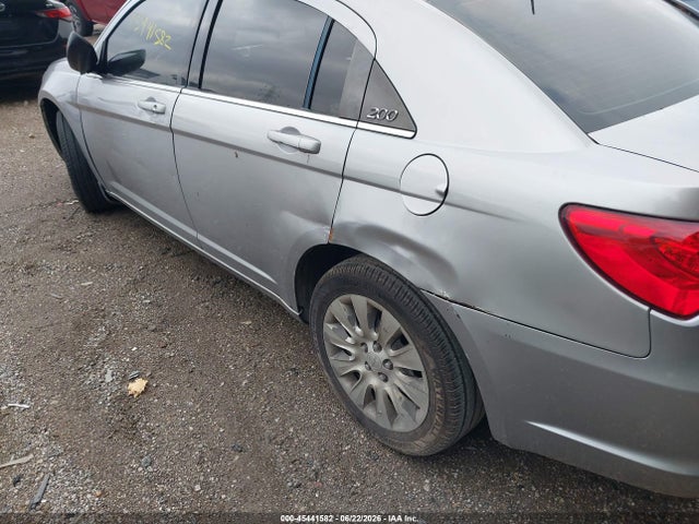 45441582 :رقم المزاد ، 1C3CCBAB5DN686422 vin ، 2013 Chrysler 200 Lx مزاد بيع