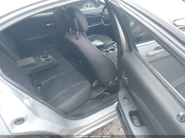 45441582 :رقم المزاد ، 1C3CCBAB5DN686422 vin ، 2013 Chrysler 200 Lx مزاد بيع