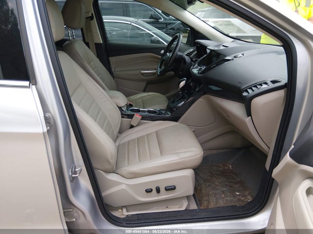 45441584 :رقم المزاد ، 1FMCU0JX5GUC34419 vin ، 2016 Ford Escape Titanium مزاد بيع