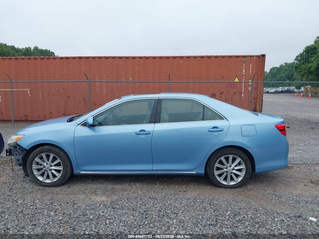 45441733 :رقم المزاد ، 4T4BF1FK7ER337594 vin ، 2014 Toyota Camry Xle مزاد بيع