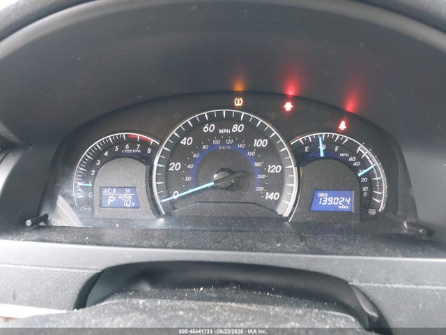 45441733 :رقم المزاد ، 4T4BF1FK7ER337594 vin ، 2014 Toyota Camry Xle مزاد بيع