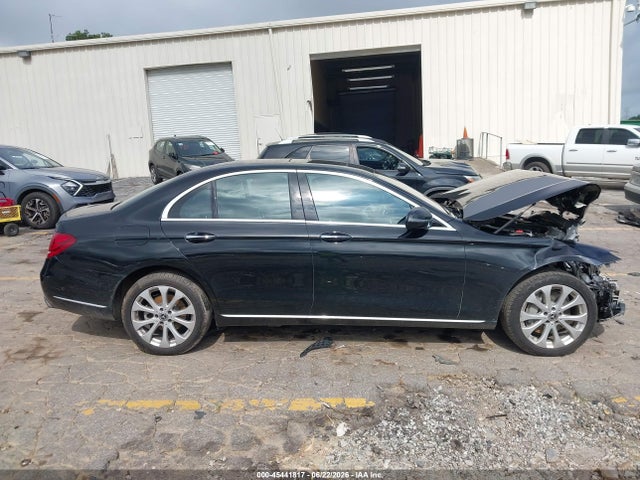 45441817 :رقم المزاد ، WDDZF4KB7HA255011 vin ، 2017 Mercedes-benz E 300 4matic مزاد بيع