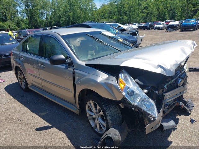 45441820 :رقم المزاد ، 4S3BMBA6XE3028809 vin ، 2014 Subaru Legacy 2.5i مزاد بيع