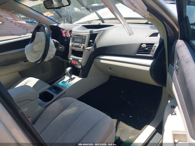 45441820 :رقم المزاد ، 4S3BMBA6XE3028809 vin ، 2014 Subaru Legacy 2.5i مزاد بيع