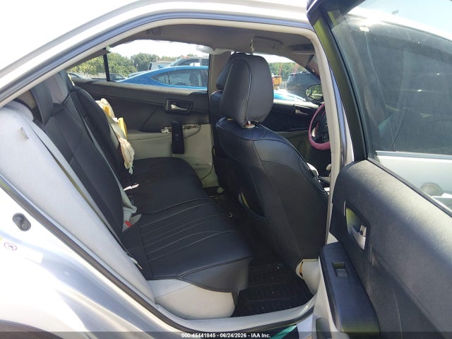 45441845 :رقم المزاد ، 4T1BF1FK5EU452429 vin ، 2014 Toyota Camry Le مزاد بيع