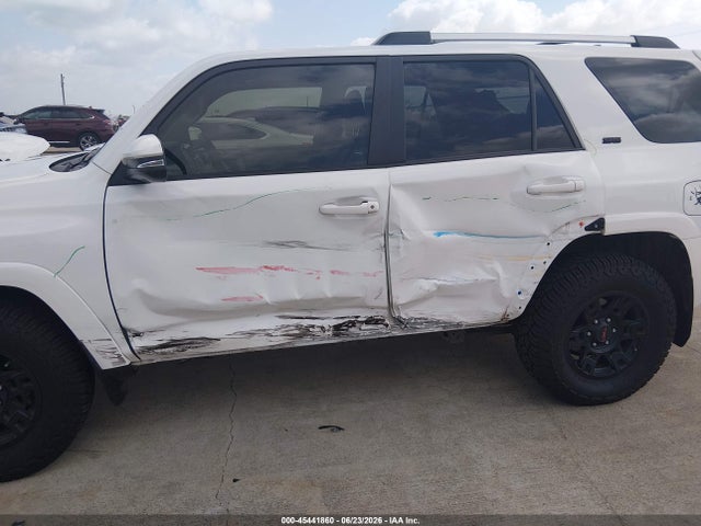 Toyota 4runner Sr5 Premium 2022 JTEFU5JR1N5256940 Image 6