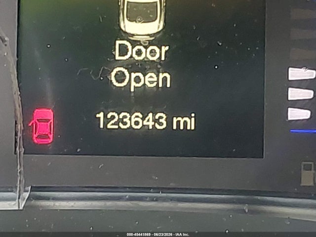 2016 Chrysler 200 Limited მანქანა იყიდება აუქციონზე, vin: 1C3CCCAB1GN175980, აუქციონის ნომერი: 45441869