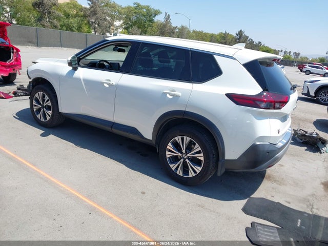 5N1AT3BA5MC832713 Nissan Rogue Sv Fwd