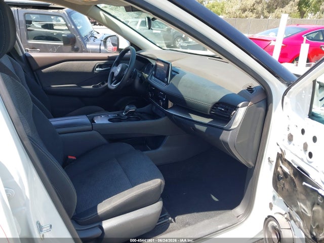 5N1AT3BA5MC832713 Nissan Rogue Sv Fwd