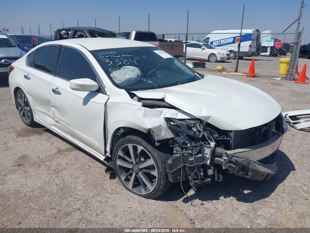 2017 Nissan Altima 2.5 Sr მანქანა იყიდება აუქციონზე, vin: 1N4AL3AP3HC113384, აუქციონის ნომერი: 45441902