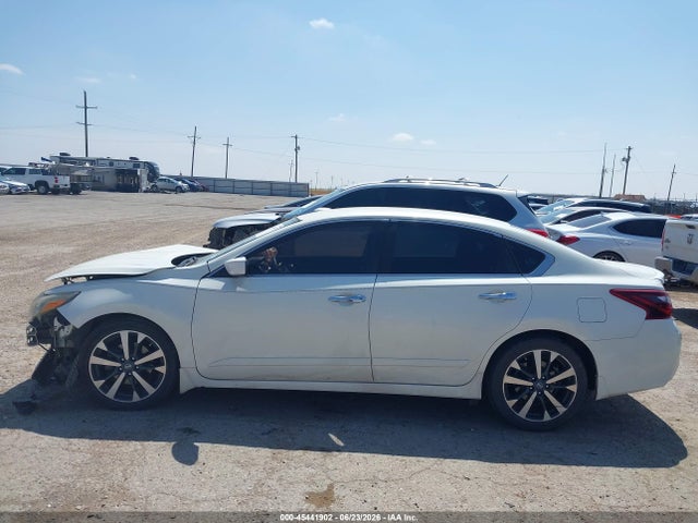 2017 Nissan Altima 2.5 Sr მანქანა იყიდება აუქციონზე, vin: 1N4AL3AP3HC113384, აუქციონის ნომერი: 45441902