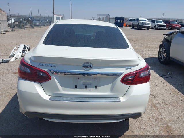 2017 Nissan Altima 2.5 Sr მანქანა იყიდება აუქციონზე, vin: 1N4AL3AP3HC113384, აუქციონის ნომერი: 45441902