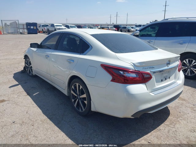 2017 Nissan Altima 2.5 Sr მანქანა იყიდება აუქციონზე, vin: 1N4AL3AP3HC113384, აუქციონის ნომერი: 45441902