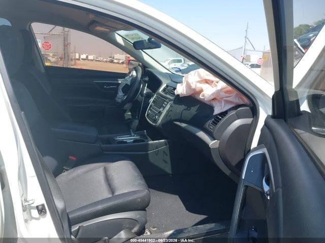 2017 Nissan Altima 2.5 Sr მანქანა იყიდება აუქციონზე, vin: 1N4AL3AP3HC113384, აუქციონის ნომერი: 45441902