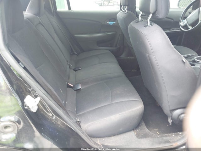 45441928 :رقم المزاد ، 1C3CCBBB1CN275807 vin ، 2012 Chrysler 200 Touring مزاد بيع