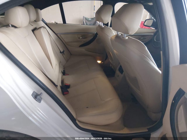 2016 Bmw 328i მანქანა იყიდება აუქციონზე, vin: WBA8E9G53GNT44085, აუქციონის ნომერი: 45441934