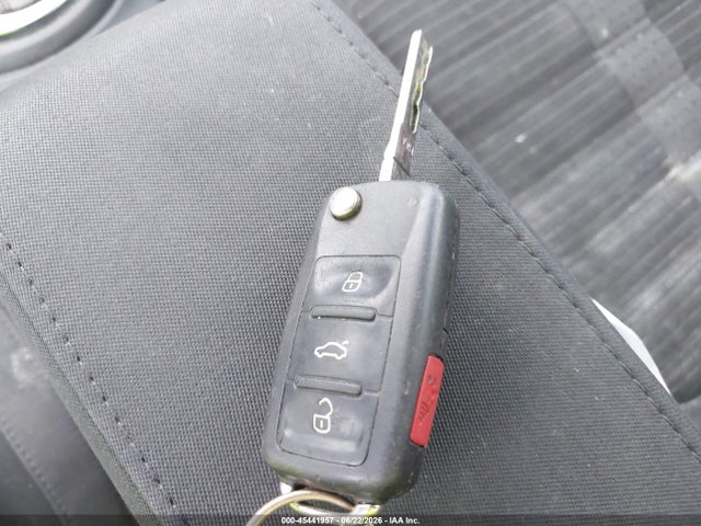 Продажа на аукционе авто 2014 Volkswagen Beetle 2.0t R-line, vin: 3VWVS7ATXEM631308, номер лота: 45441957