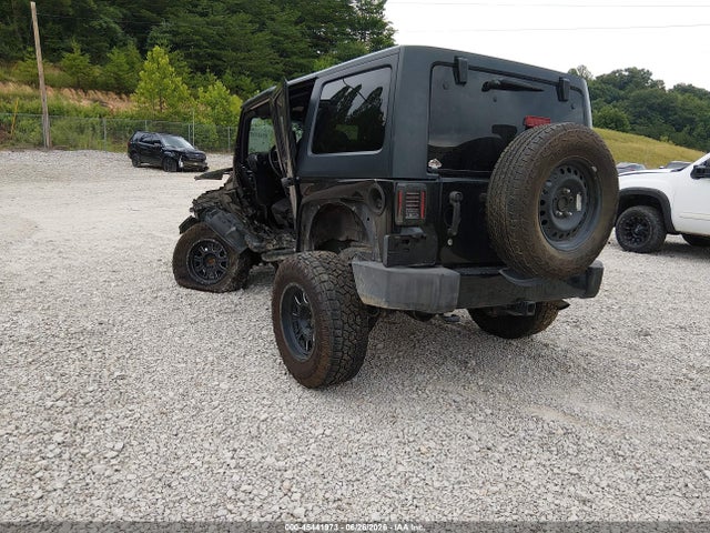 Продажа на аукционе авто 2015 Jeep Wrangler Unlimited Willys Wheeler, vin: 1C4BJWDG1FL588241, номер лота: 45441973