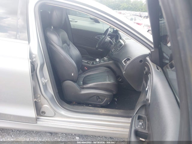 45442003 :رقم المزاد ، 1C3CCCCG2FN623098 vin ، 2015 Chrysler 200 C مزاد بيع