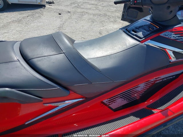 Yamaha Personal Watercraft 2015 YAMA4976C515 Image 5