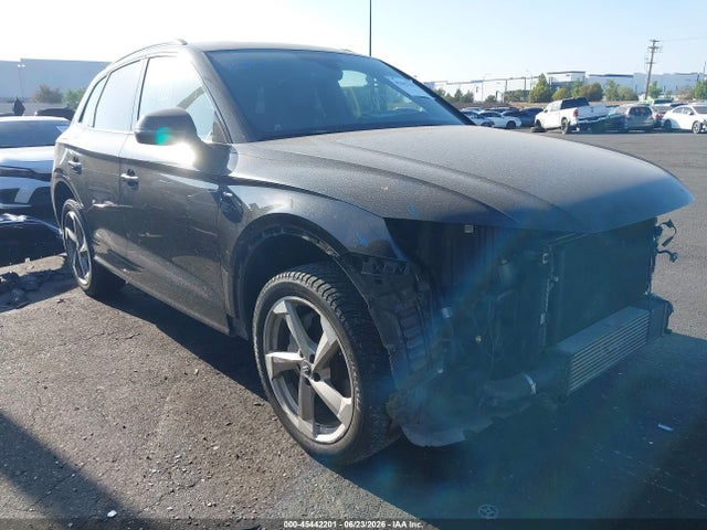 2020 Audi Q5 Titanium Premium Plus 45 Tfsi Quattro S Tronic მანქანა იყიდება აუქციონზე, vin: WA1ENAFY5L2075709, აუქციონის ნომერი: 45442201