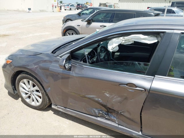 Toyota CAMRY LE 2024 4T1C11AKXRU862241 Image 6