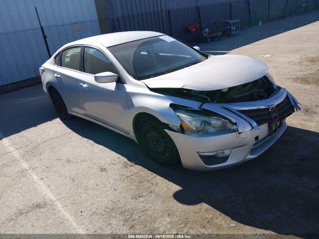 Nissan Altima 2.5 S 2015 1N4AL3AP2FC177901 Image 1