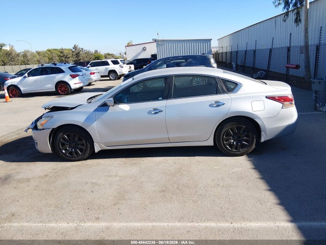 Nissan Altima 2.5 S 2015 1N4AL3AP2FC177901 Image 17