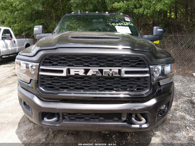 45442242 :رقم المزاد ، 3C7WRNEL7RG349832 vin ، 2024 Ram 5500 Chassis Tradesman/slt/laramie/limited مزاد بيع