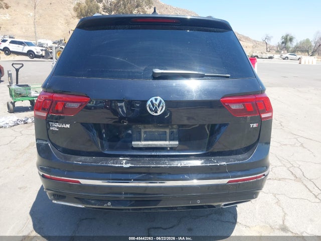 Продаж на аукціоні авто 2018 Volkswagen Tiguan 2.0t Sel Premium, vin: 3VV5B7AX5JM192200, номер лоту: 45442263