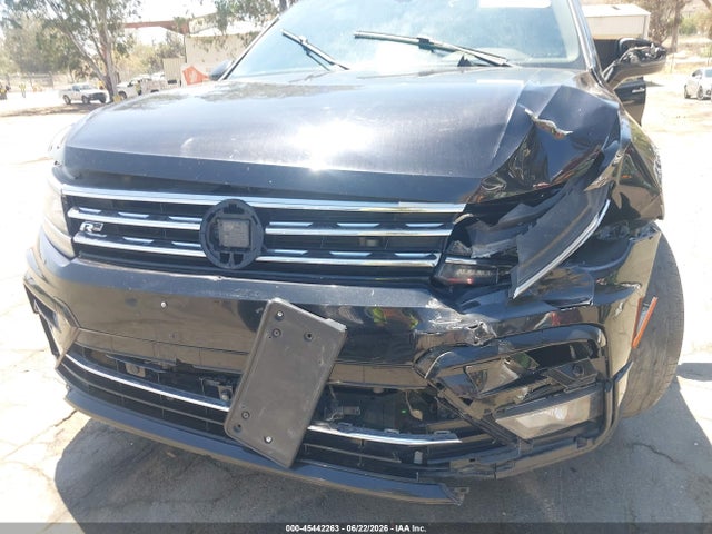 Продаж на аукціоні авто 2018 Volkswagen Tiguan 2.0t Sel Premium, vin: 3VV5B7AX5JM192200, номер лоту: 45442263