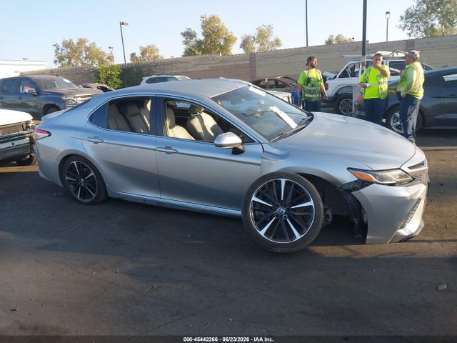 Продажа на аукционе авто 2018 Toyota Camry Se, vin: 4T1B11HK5JU608149, номер лота: 45442266