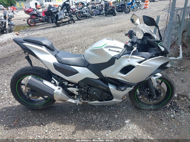 Kawasaki Cx500 2024 ML5CXGA1XRDA04522 Image 12